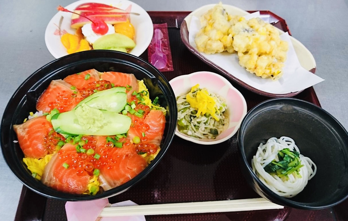 ◆特別養護老人ホーム　昼食
